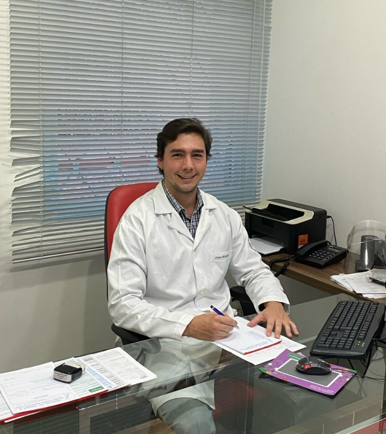 Dr. Lucas Miotto